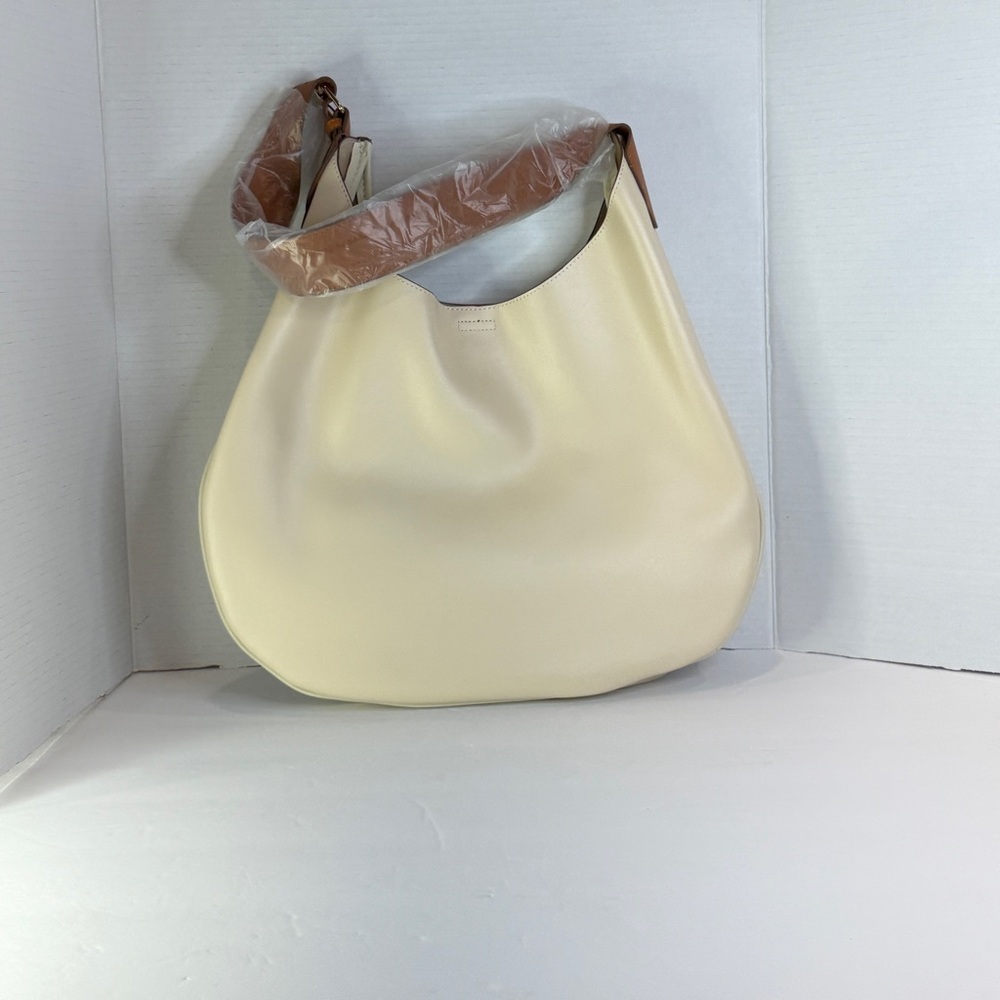 🆕 ✨ LouLu Luxe Creamy Pebble Shoulder Tote – Sleek & Sophisticated Carryall ✨ - Picture 10 of 16